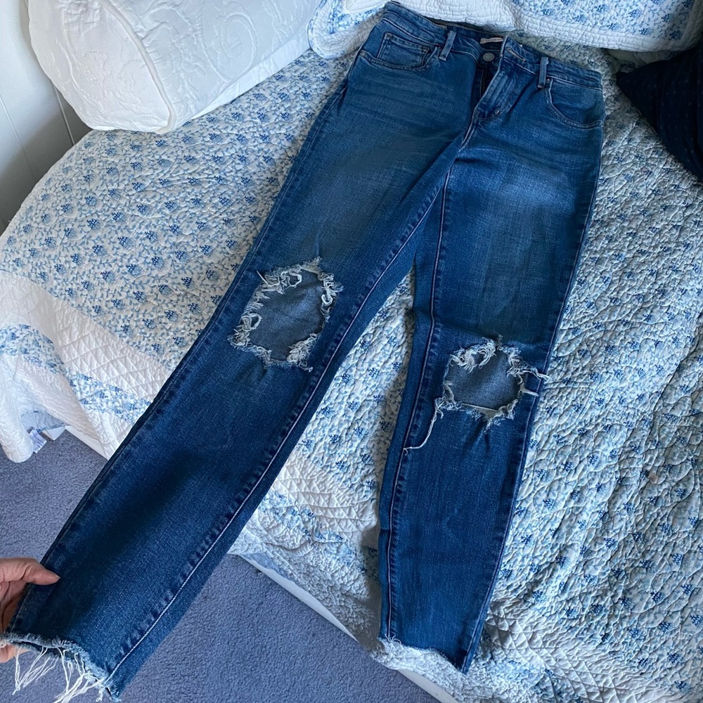 Levis 721 High Rise Ripped Jeans - Picture 3 of 7